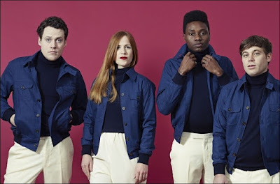 Metronomy en La Riviera